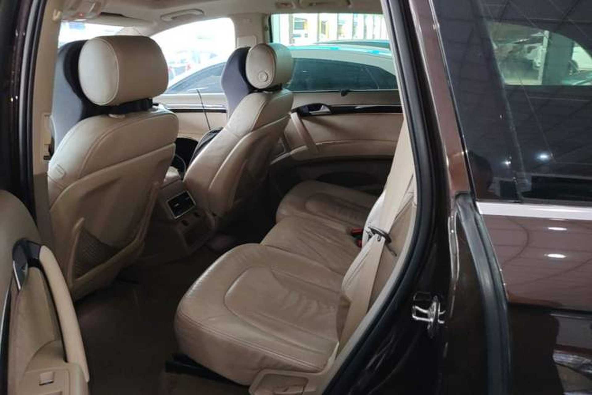 Used Audi Q7 2013 35 TFSI Ambition Edition Left Rear Seat