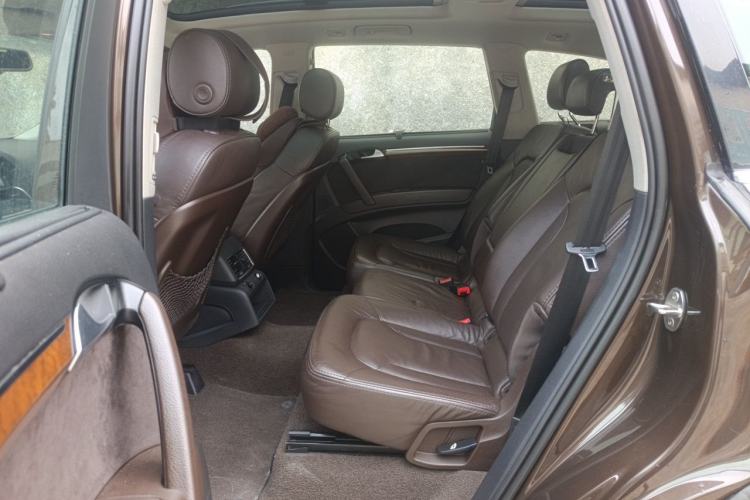 Used Audi Q7 2013 35 TFSI Ambition Edition Left Rear Seat