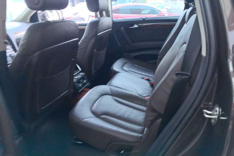 Used Audi Q7 2013 40 TFSI Technology Edition Left Rear Seat