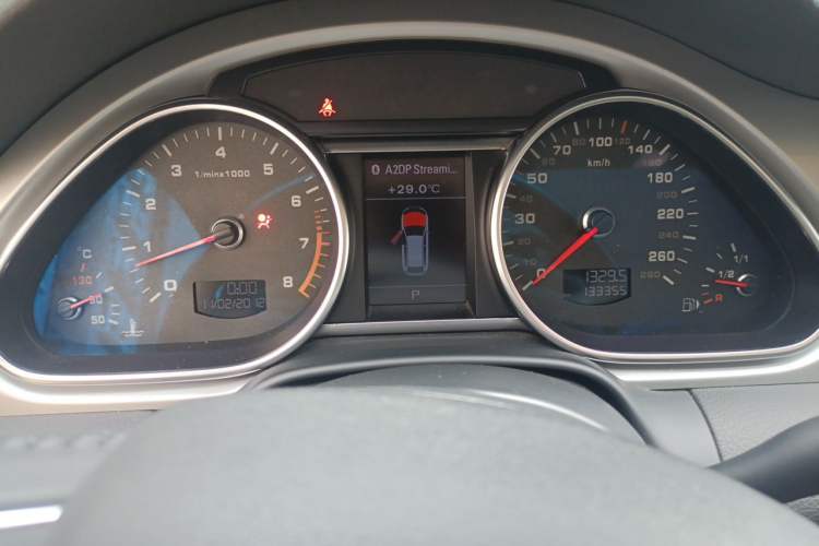Used Audi Q7  Odometer Close Up