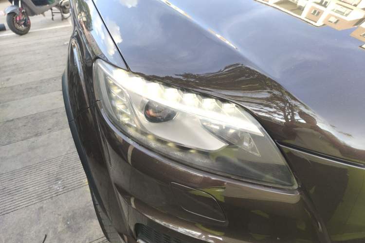 Used Audi Q7 2013 35 TFSI Exclusive Edition Right Front Headlight