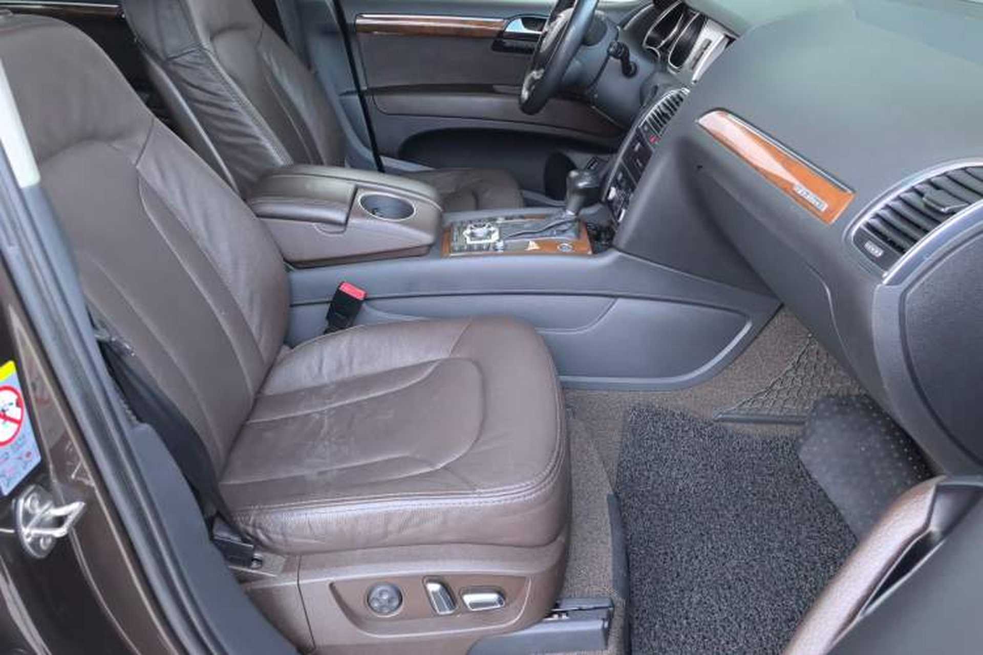 Used Audi Q7 2013 40 TFSI Technology Edition Right Front Seat