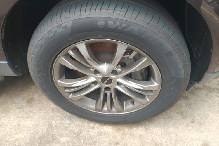 Used Audi Q7  Right Front Wheel Hub