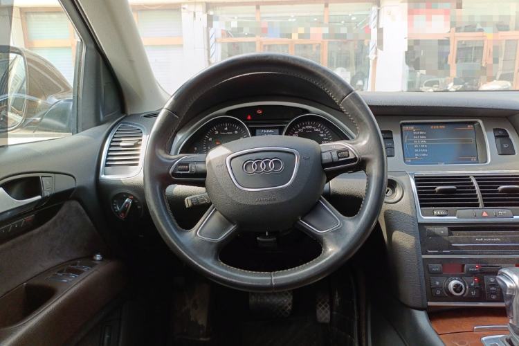 Used Audi Q7 2013 35 TFSI Ambition Edition Steering Wheel