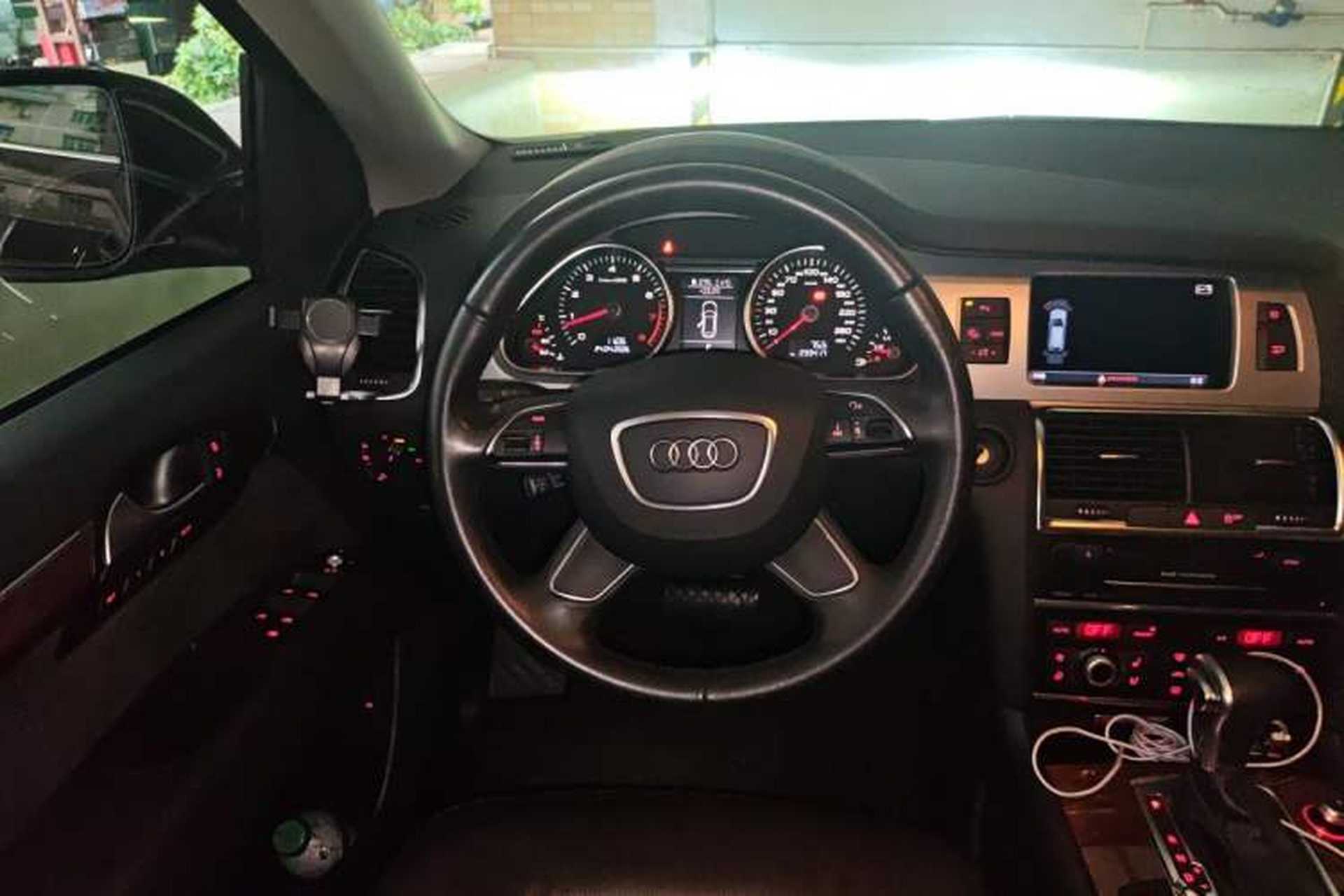 Used Audi Q7 2013 35 TFSI Ambition Edition Steering Wheel