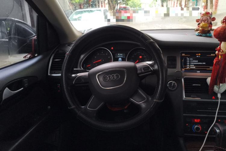 Used Audi Q7 2013 35 TFSI Ambition Edition Steering Wheel
