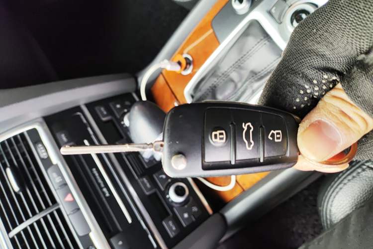 Used Audi Q7 2013 35 TFSI Technology Edition Vehicle Key