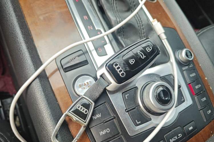 Used Audi Q7 2013 35 TFSI Technology Edition Vehicle Key