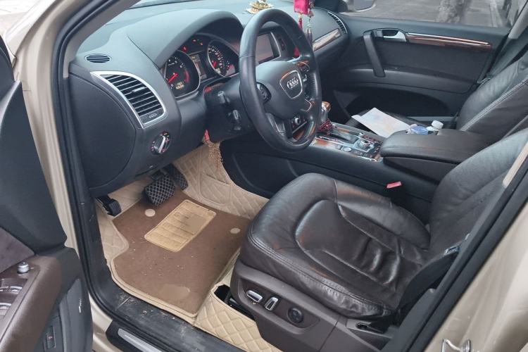 Used Audi Q7  Driver Seat