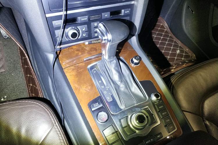 Used Audi Q7 2013 35 TFSI Technology Edition Gear Lever