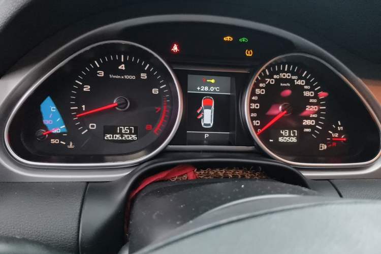 Used Audi Q7  Instrument Cluster