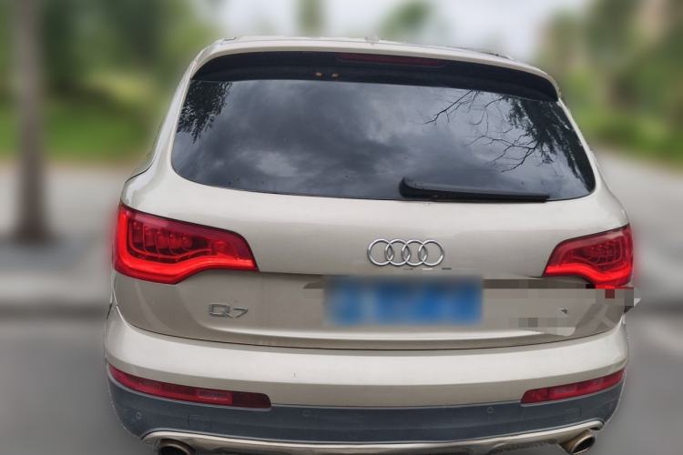 Used Audi Q7  Rear