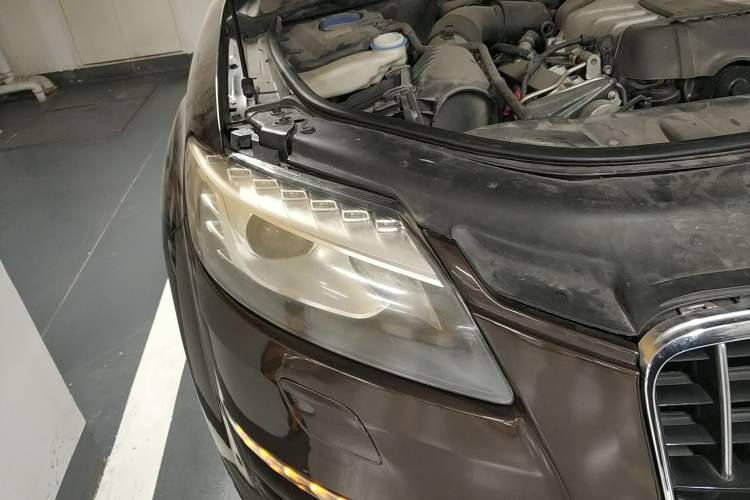 Used Audi Q7 2013 35 TFSI Technology Edition Right Front Headlight