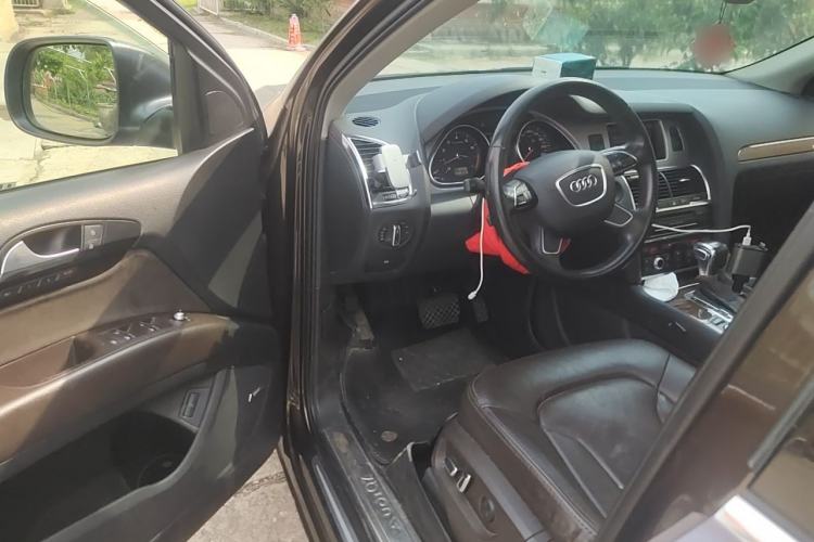 Used Audi Q7 2013 35 TFSI Technology Edition Driver Seat