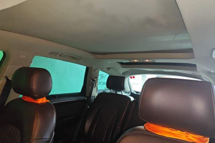 Used Audi Q7 2013 40 TFSI Comfort Edition Headliner
