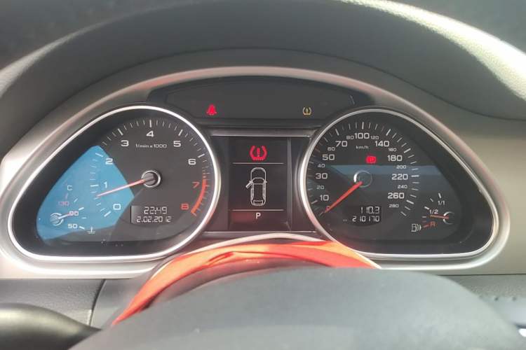 Used Audi Q7 2013 35 TFSI Technology Edition Instrument Cluster