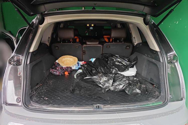 Used Audi Q7 2013 40 TFSI Comfort Edition Trunk
