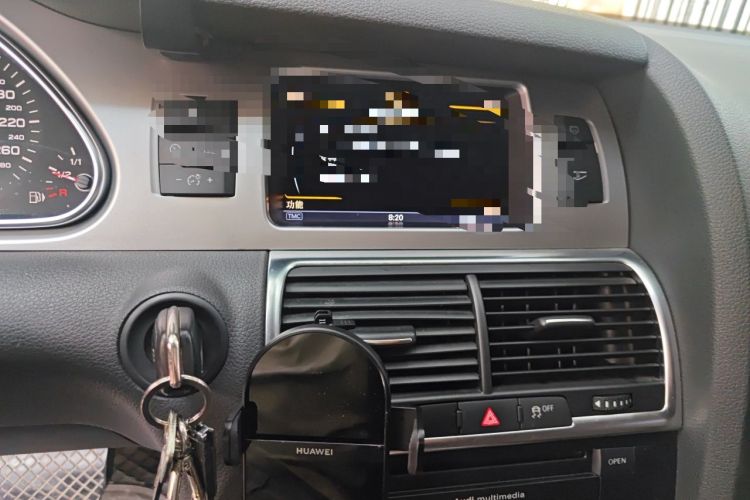 Used Audi Q7  Audio And AC Panel