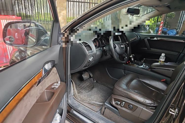 Used Audi Q7  Driver Seat