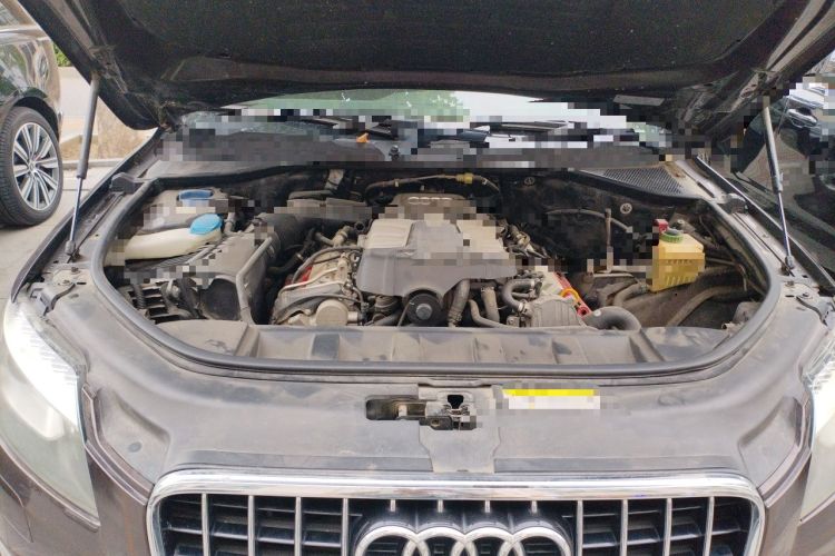Used Audi Q7 2013 35 TFSI Ambition Edition Engine Bay