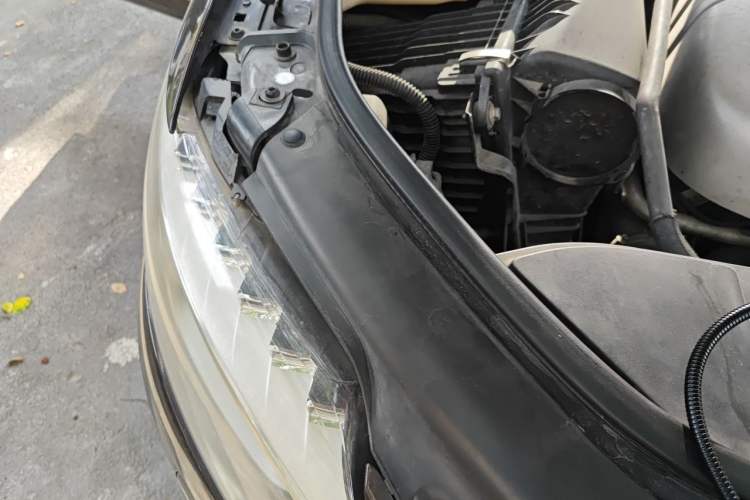 Used Audi Q7  Engine Bay Right