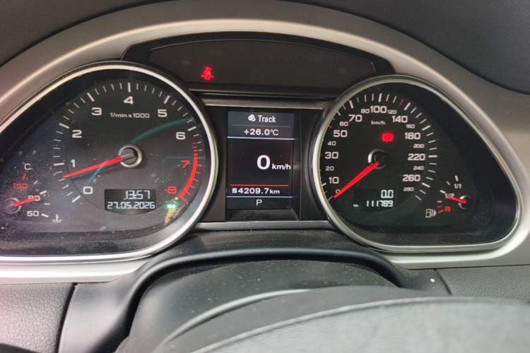 Used Audi Q7 2013 35 TFSI Technology Edition Instrument Cluster