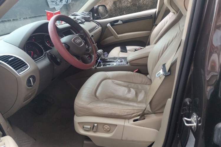 Used Audi Q7 2013 35 TFSI Technology Edition Left Front Seat