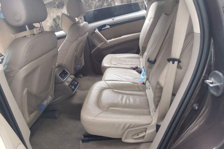 Used Audi Q7 2013 35 TFSI Technology Edition Left Rear Seat