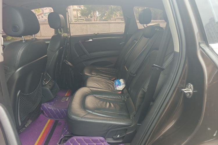 Used Audi Q7 2013 35 TFSI Ambition Edition Left Rear Seat