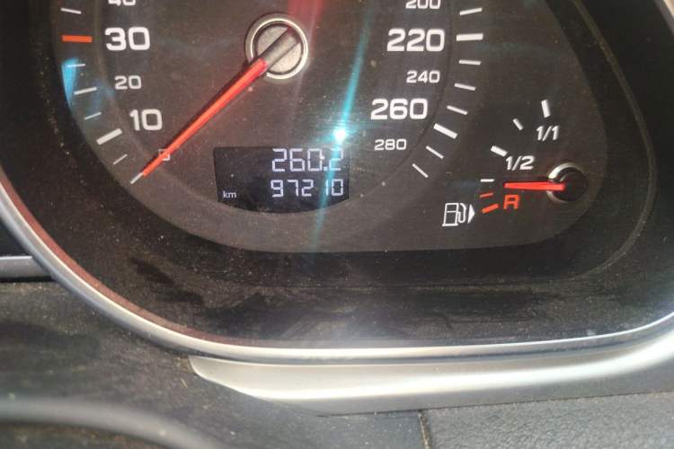 Used Audi Q7 2013 35 TFSI Ambition Edition Odometer Close Up