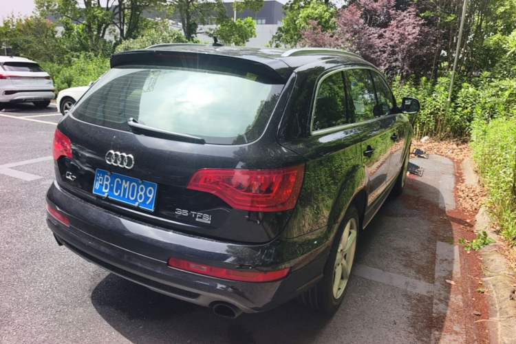 Used Audi Q7 2013 35 TFSI Technology Edition Rear Right 45 Deg