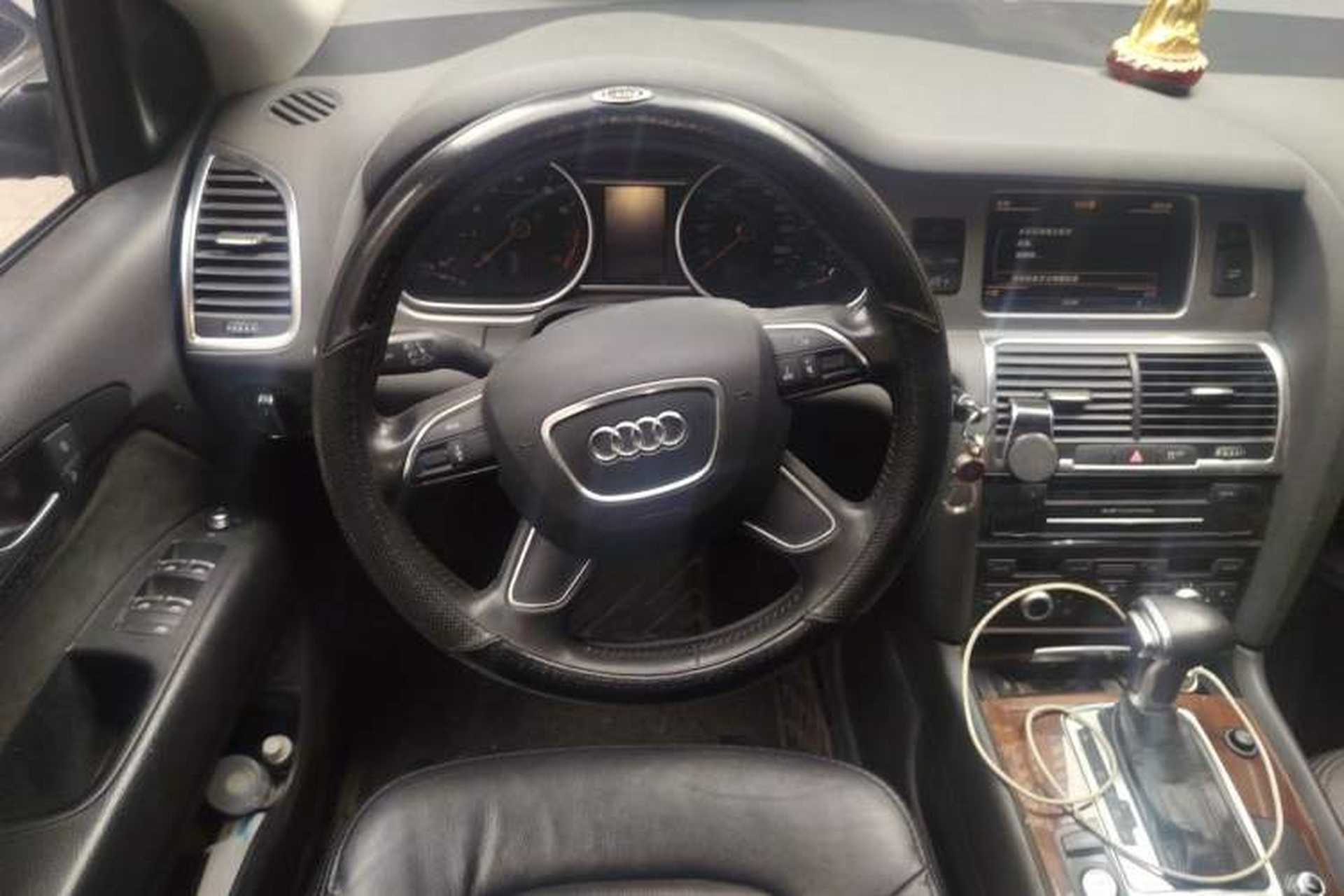 Used Audi Q7 2013 35 TFSI Ambition Edition Steering Wheel