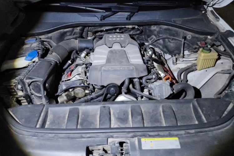 Used Audi Q7 2013 35 TFSI Technology Edition Engine Bay
