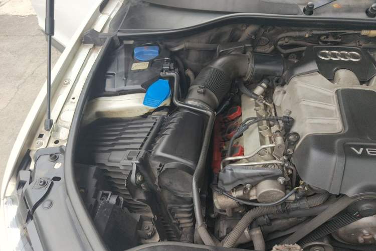 Used Audi Q7 2013 35 TFSI Ambition Edition Engine Bay Right