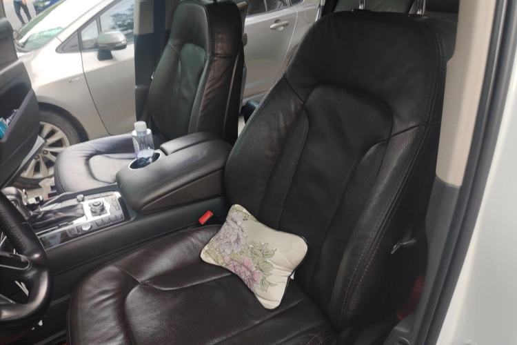 Used Audi Q7 2013 35 TFSI Ambition Edition Left Front Seat