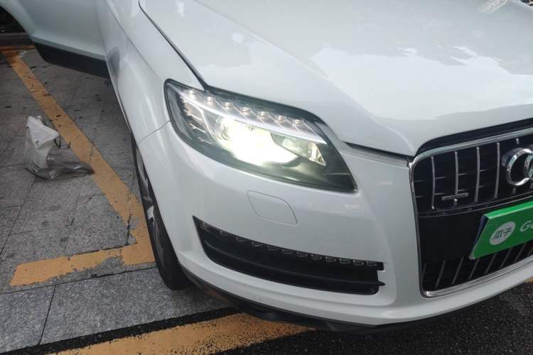 Used Audi Q7 2013 35 TFSI Ambition Edition Right Front Headlight
