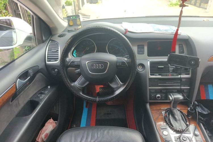 Used Audi Q7 2013 35 TFSI Ambition Edition Steering Wheel