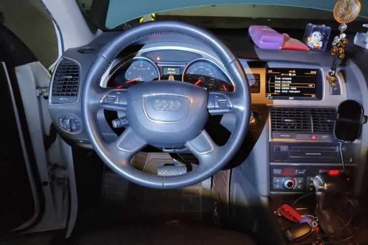 Used Audi Q7 2013 35 TFSI Technology Edition Steering Wheel