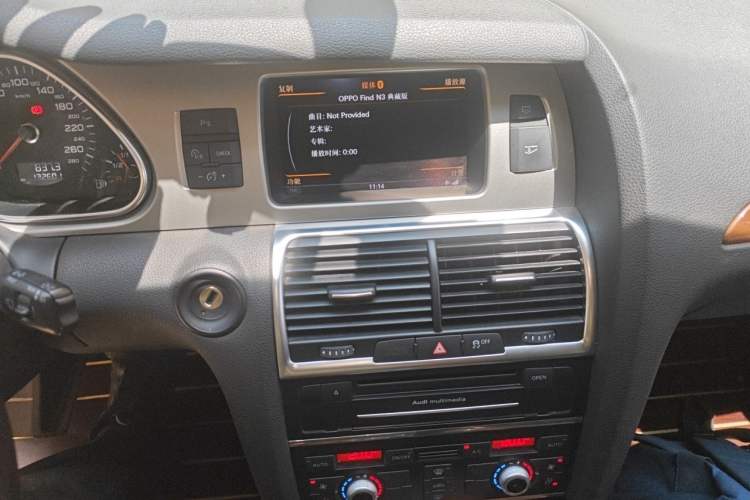 Used Audi Q7  Audio And AC Panel