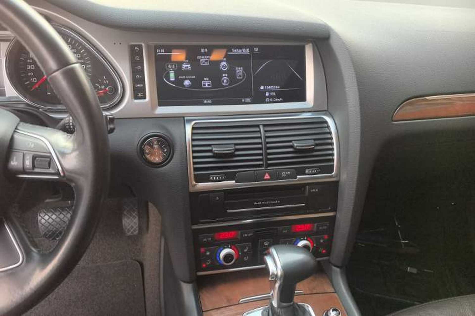 Used Audi Q7 2014 35 TFSI Sport Edition Audio And AC Panel