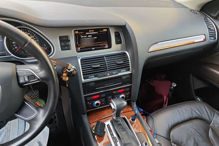 Used Audi Q7 2014 35 TFSI Sport Edition Audio And AC Panel