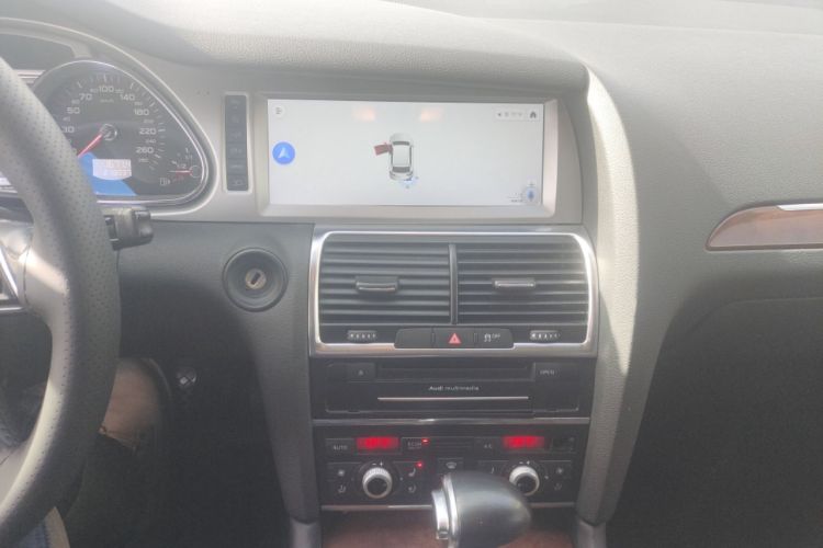 Used Audi Q7 2014 35 TFSI Sport Edition Audio And AC Panel