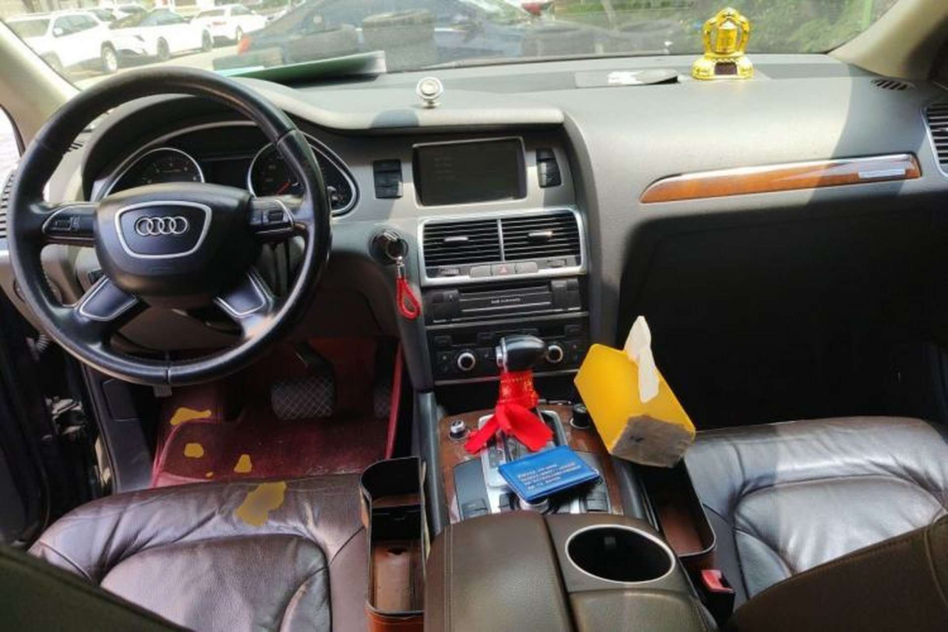 Used Audi Q7  Center Console