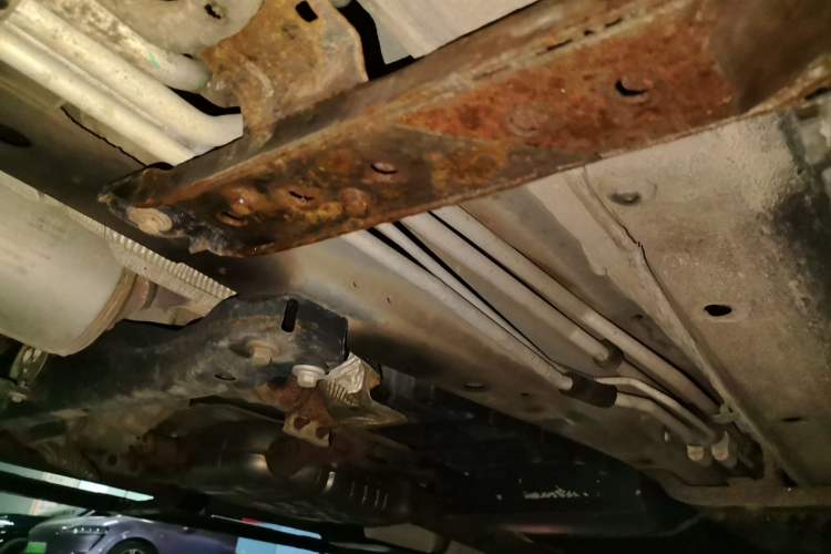 Used Audi Q7  Chassis Front Left