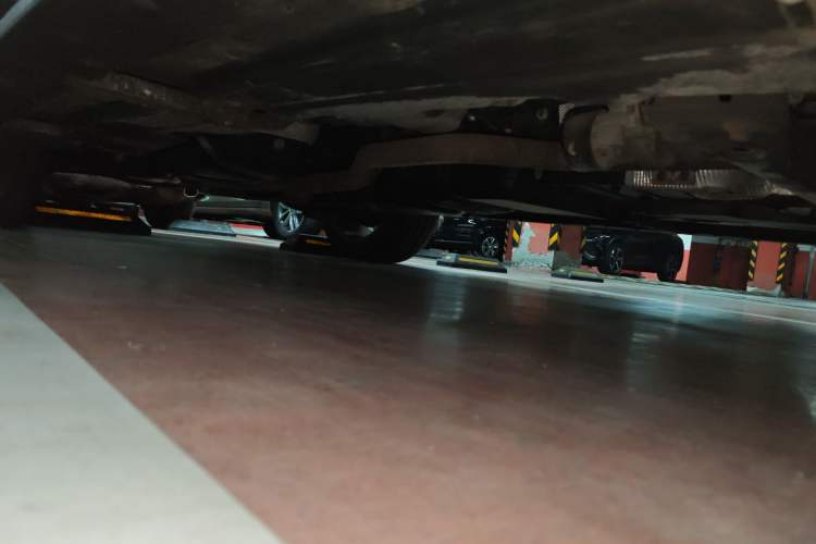 Used Audi Q7 2014 35 TDI Sport Edition Chassis Front Right