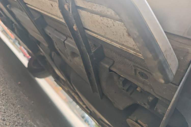 Used Audi Q7  Chassis Rear Left