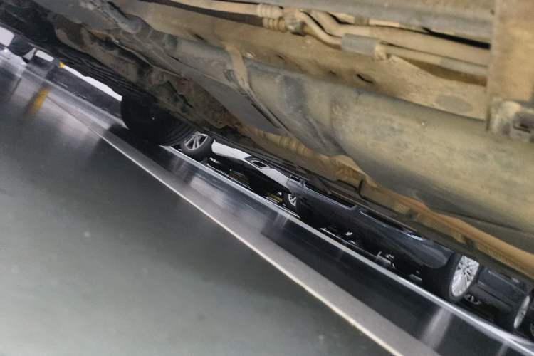 Used Audi Q7 2014 35 TFSI Off-road Model Chassis Rear Left