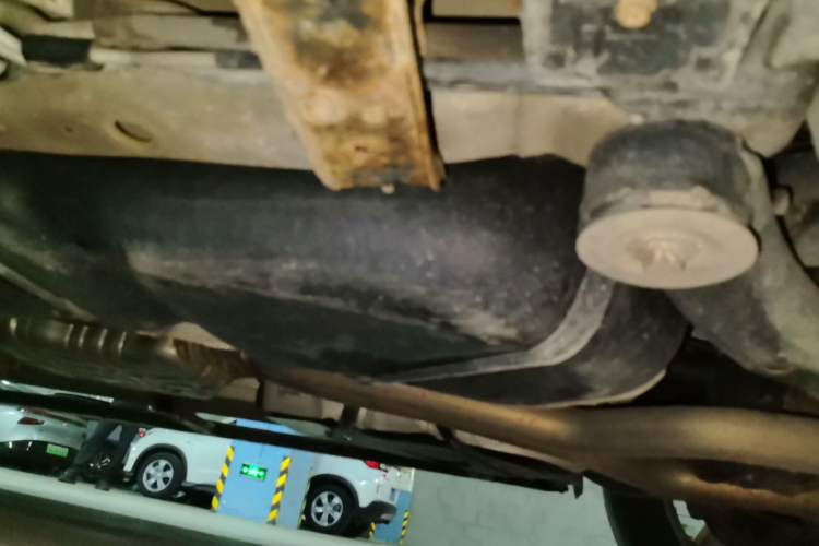 Used Audi Q7  Chassis Rear Left