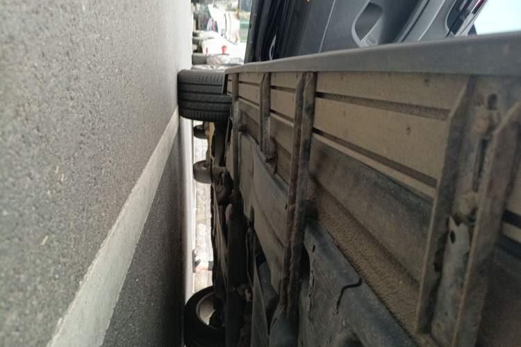 Used Audi Q7  Chassis Rear Left