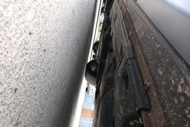 Used Audi Q7 2014 40 TFSI off-road version Chassis Rear Left
